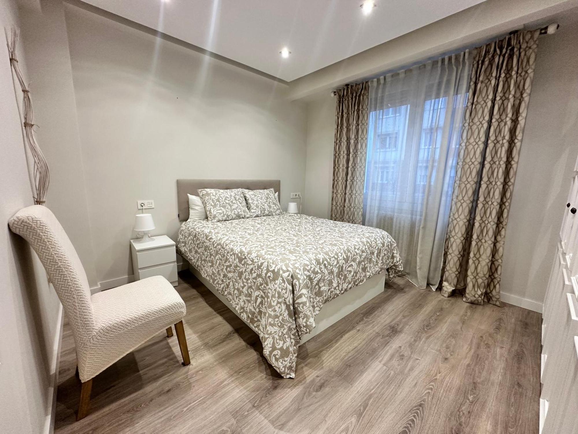 Apartamento Encantador En El Centro De Con Parking Opcional *